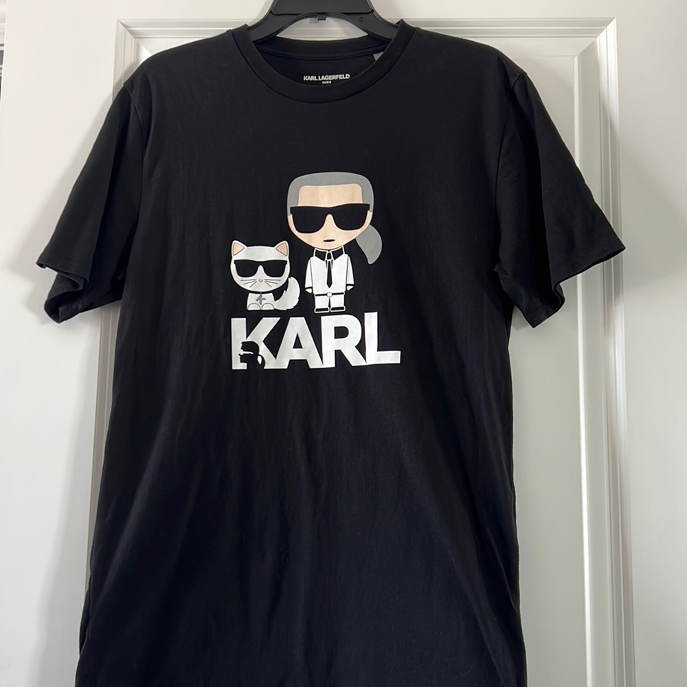 Karl Lagerfeld Men’s T-Shirt. Size Small. Black. Excellent Condition.